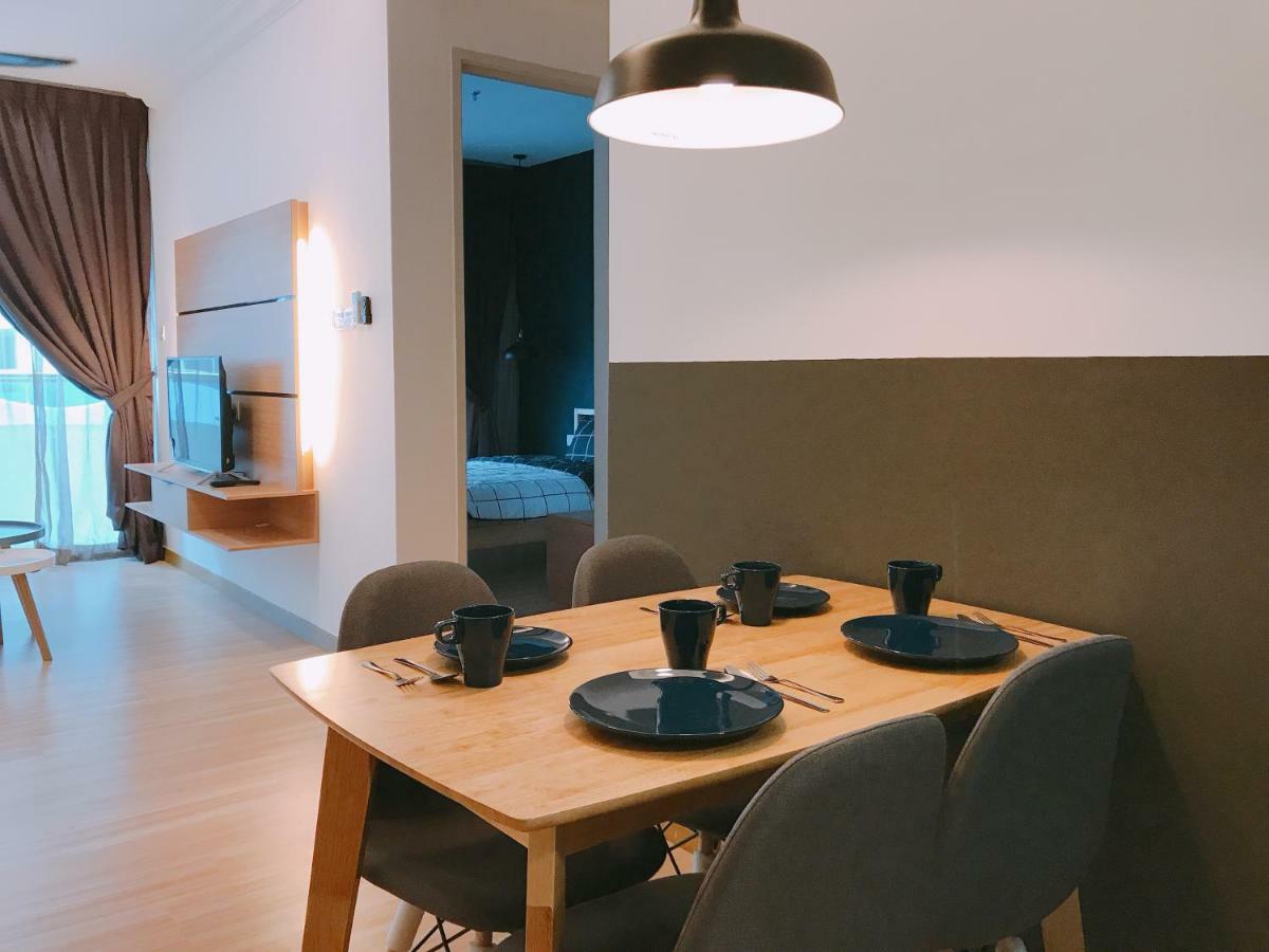 Apartment Mykeythe Wave A-17-13a *
