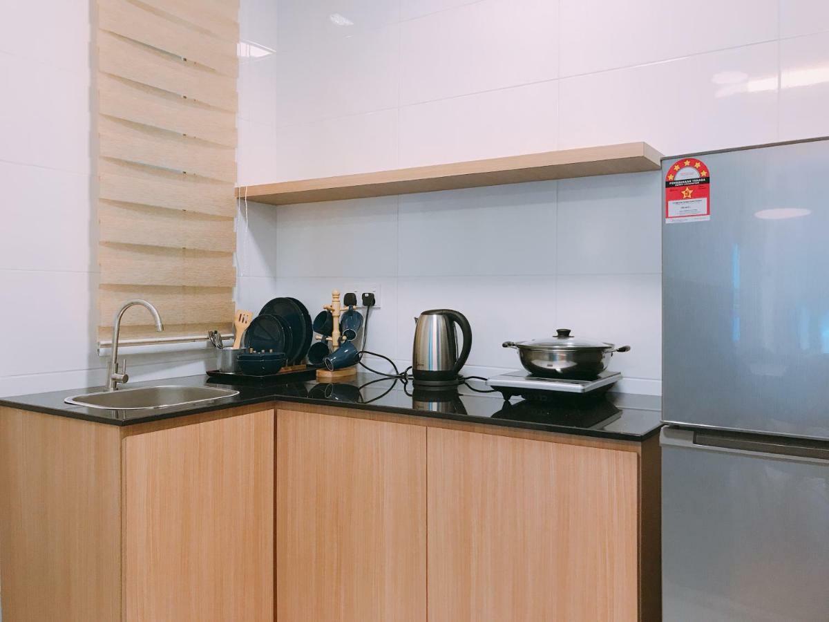 Apartment Mykeythe Wave A-17-13a *